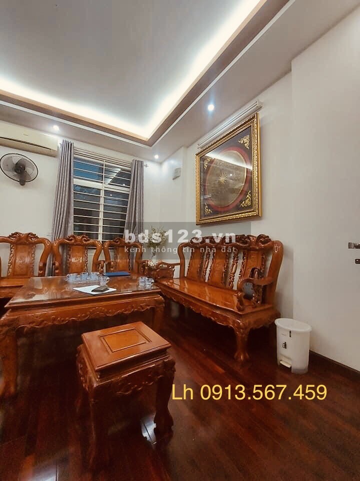Nhà 5 tầng phân lô vỉa hè ô tô tránh khu Vip Giá 8.8 tỷ