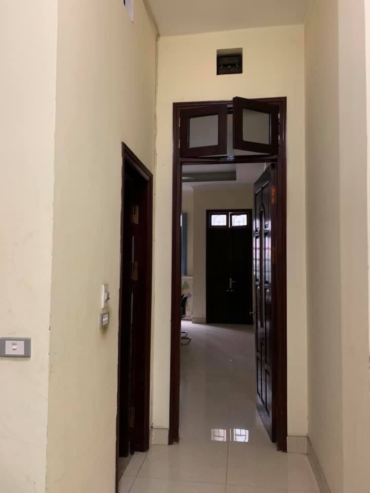 Nhà 70m2 ga ra ô tô kinh doanh 6 ngủ Mạc Thái Tổ Trung Hòa 13 tỷ.