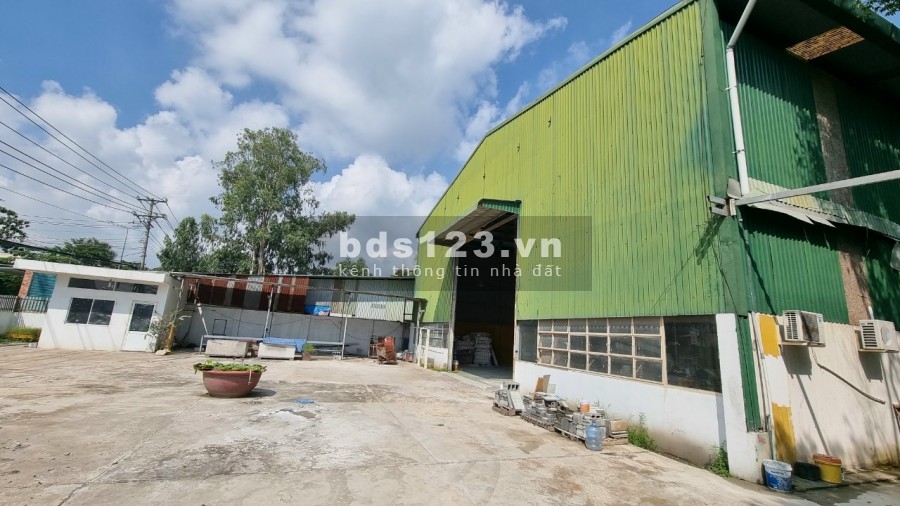 Bán nhà xưởng góc 2mặt tiền đường Đồng gần kcn Thạnh Phú
