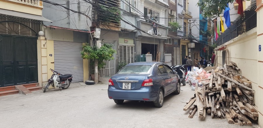 Nhà 70m2 ga ra ô tô kinh doanh 6 ngủ Mạc Thái Tổ Trung Hòa 13 tỷ.