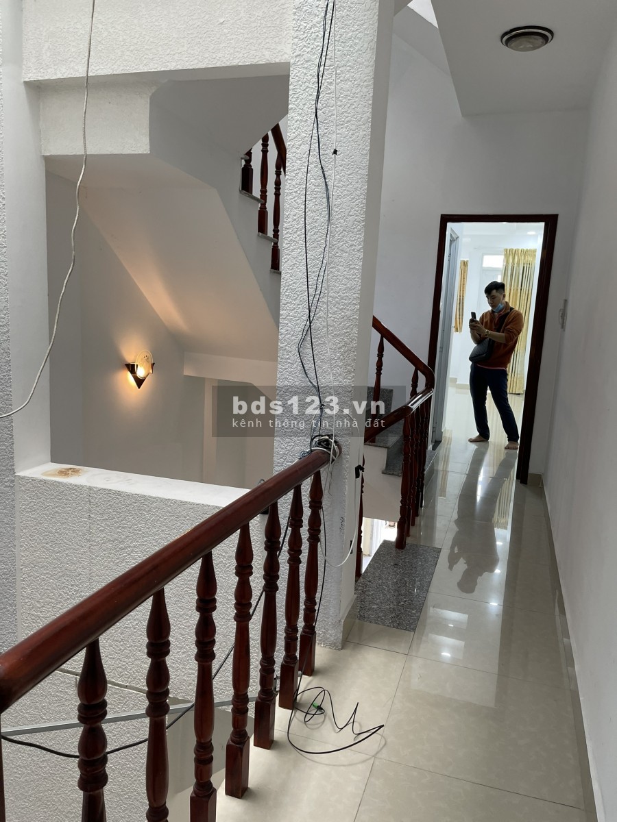 HXH Nguyễn Công Hoan, trệt 3lầu, 5phòng, 5wc. Chỉ 23tr.