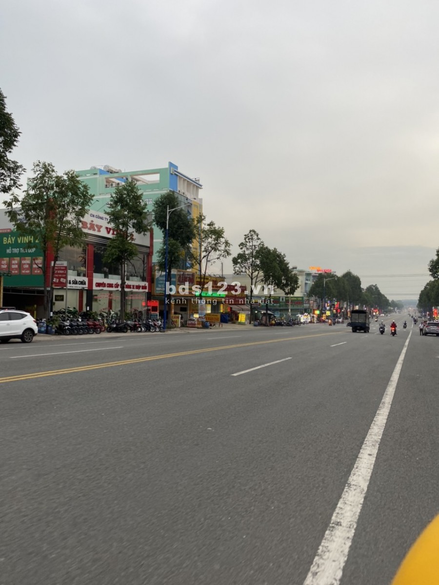 Kinh Doanh Thua Lỗ, cần bán nhanh lô đất 150m2, đường nhựa đẹp, giá 1 tỷ 650