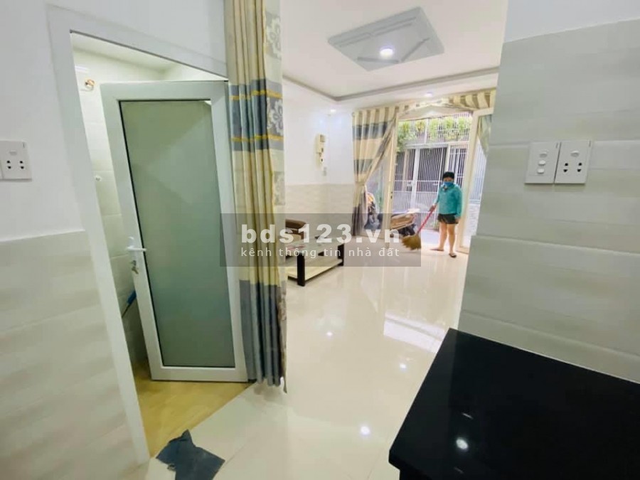 Nhà 3 tầng kiên cố, hẻm xe hơi Phạm Phú Thứ, Khu Bàu Cát. 4,8 tỷ