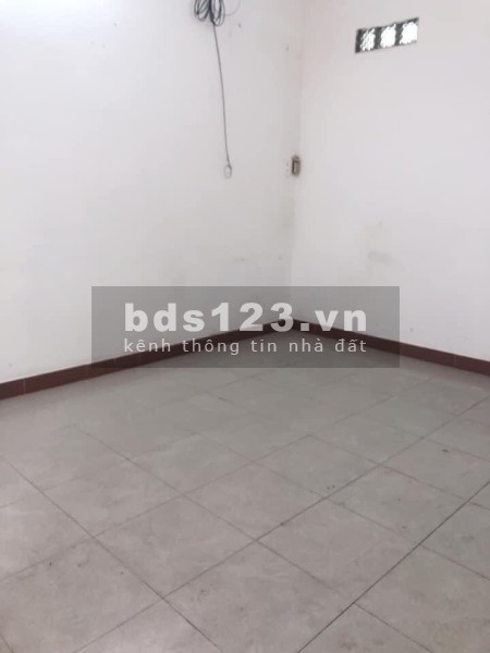 Quận 10 hẻm trước nhà 5m dt 35m2 giá nhỉnh 4 tỷ, kết cấu 1 trệt 1 lầu