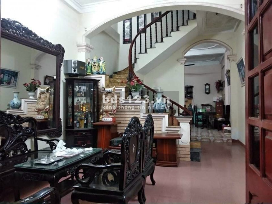 Quá hiếm Quận Cầu Giấy, đầu tư tốt, phố Dịch Vọng 80m2, 4 tầng, mt 5m, giá 5.8 tỷ