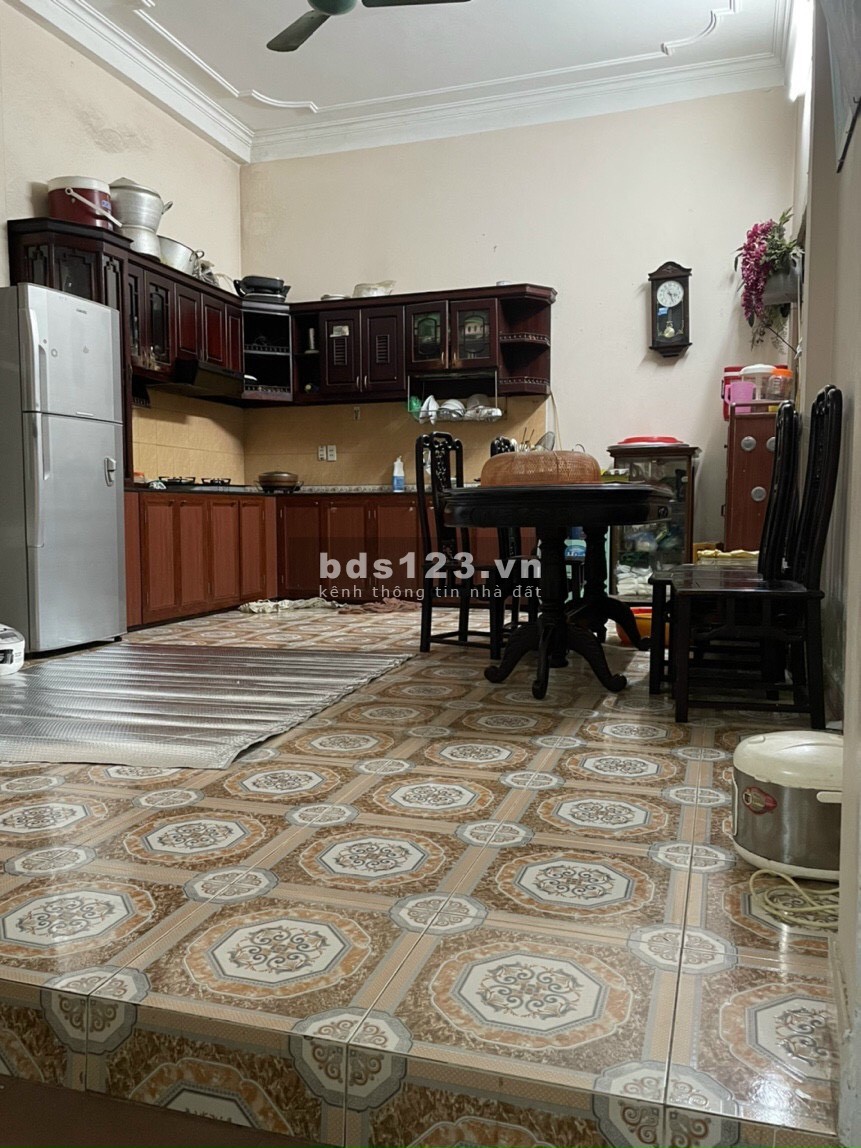 Quá hiếm Quận Cầu Giấy, đầu tư tốt, phố Dịch Vọng 80m2, 4 tầng, mt 5m, giá 5.8 tỷ