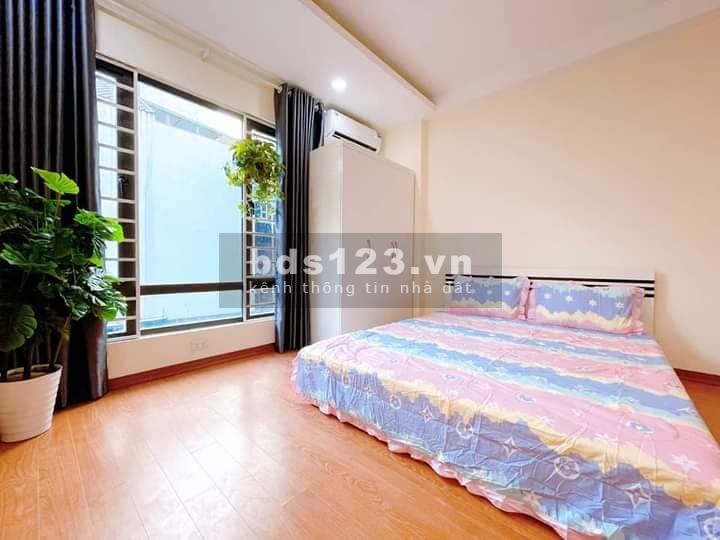 Quá hiếm Quận Cầu Giấy, đầu tư tốt, phố Dịch Vọng 80m2, 4 tầng, mt 5m, giá 5.8 tỷ