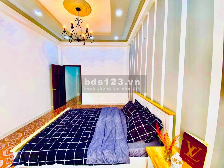 Bán nhà hẻm 2 xe hơi tránh nhau đường Mã Lò, Quận Bình Tân 6.3m* 16m , giá 5 tỷ 8