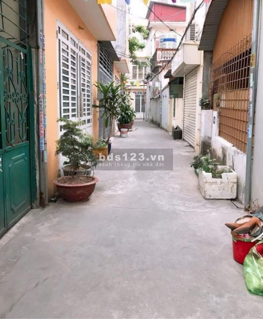 Bán gấp nhà Hai Bà Trưng, lô góc DT 65m,Mặt 5.4m, Nở hậu, hơn 4 tỷ, LH: 0877771009.