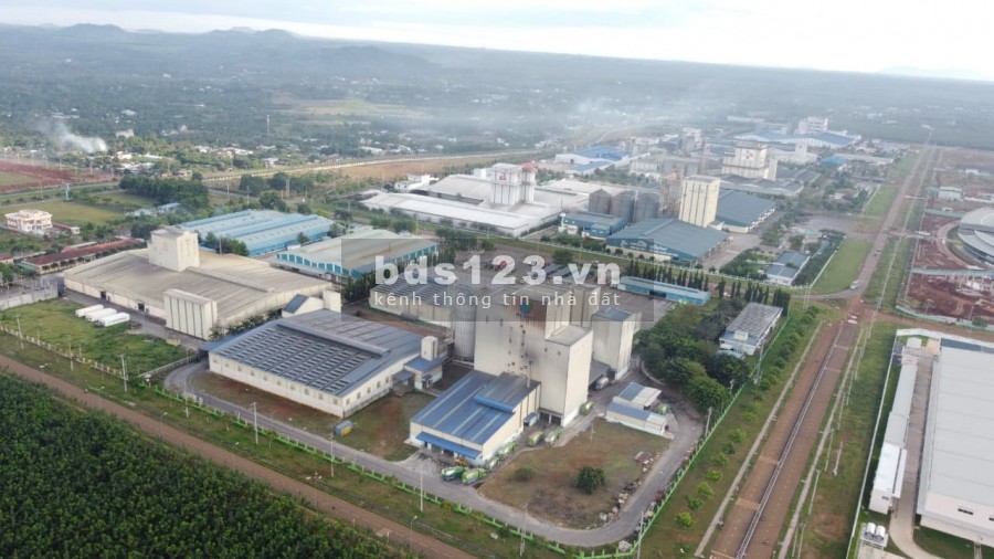 Vợ bầu bì không làm ăn được gì nên bán lô đất thổ cư, SHR, chỉ 750 triệu, cho ai thiện chí