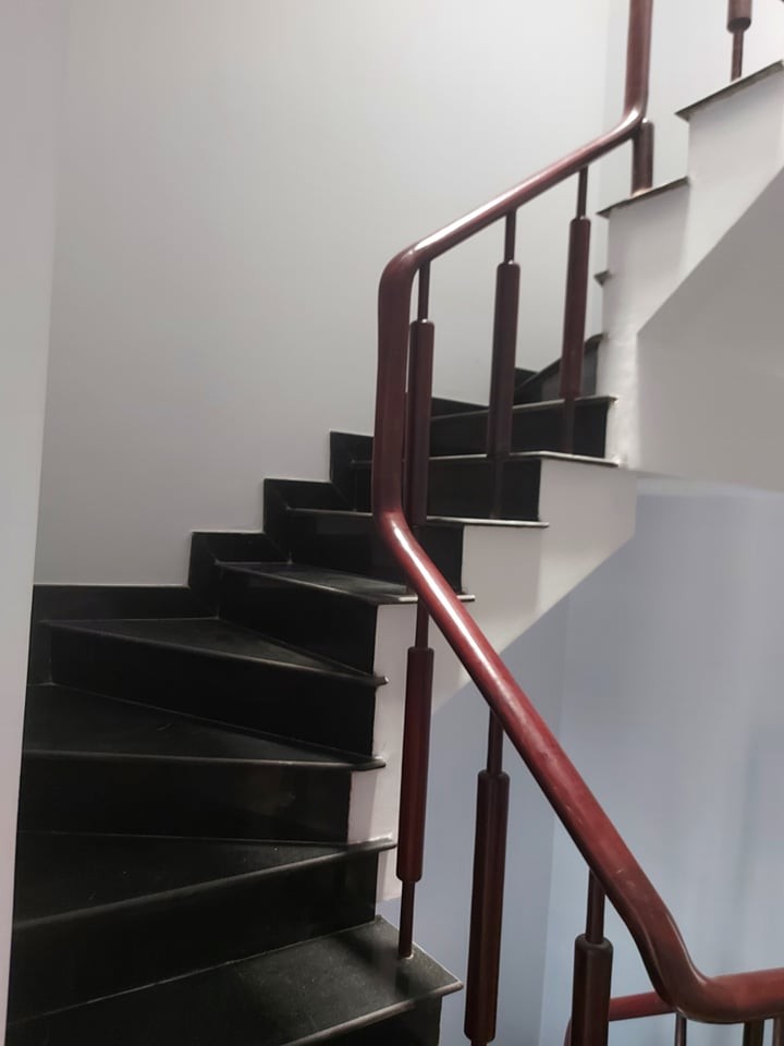 Bán nhà 3 Tầng 50m2 Ngô Gia Tự phường 4 quận 10 chỉ 4 tỷ 500. LH 0856010313.
