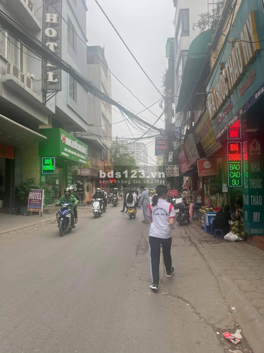 Bán đất tặng nhà, mặt phố triều khúc giá chỉ 6,3 tỷ.
