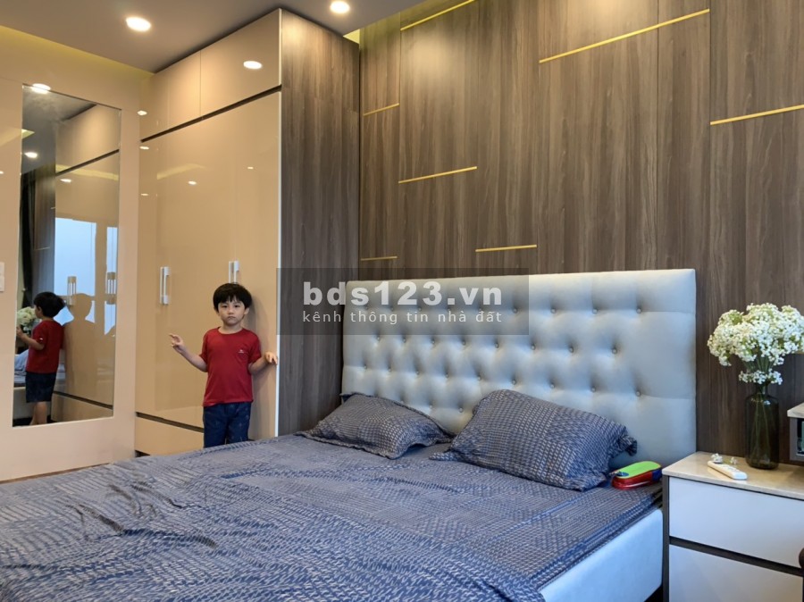 Căn hộ 2 PN - 77m2 cho thuê gấp 12 triệu/tháng chung cư cao cấp Palm Heighst và update giỏ hàng T5