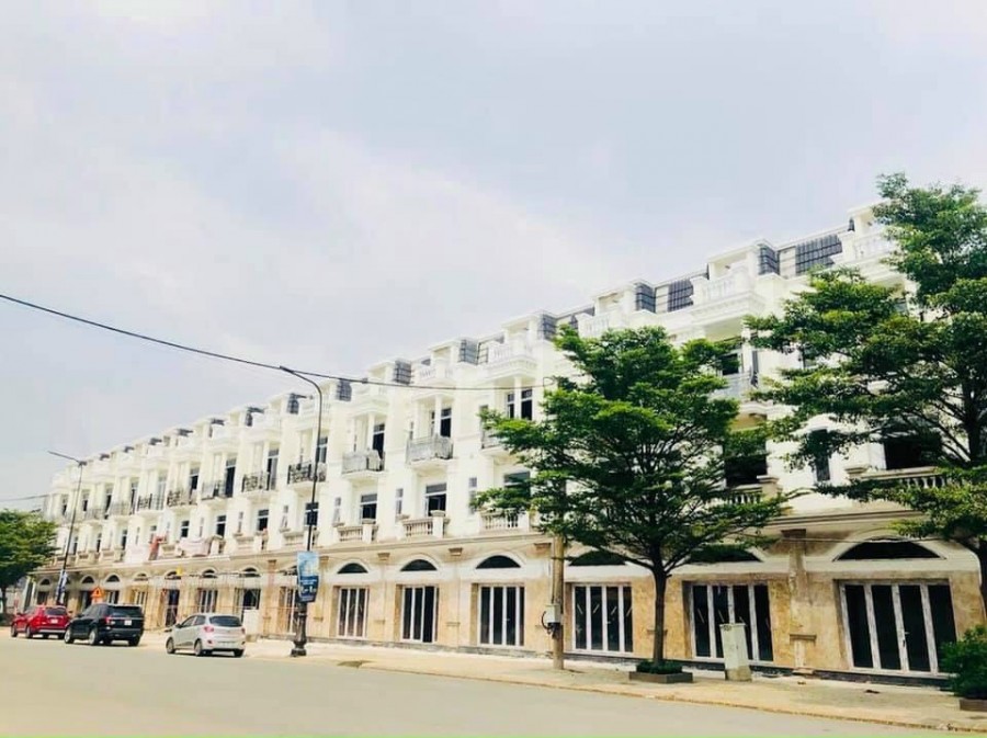 Nhà phố thương mại kế bên VINCOM DĩAn Bình Dương