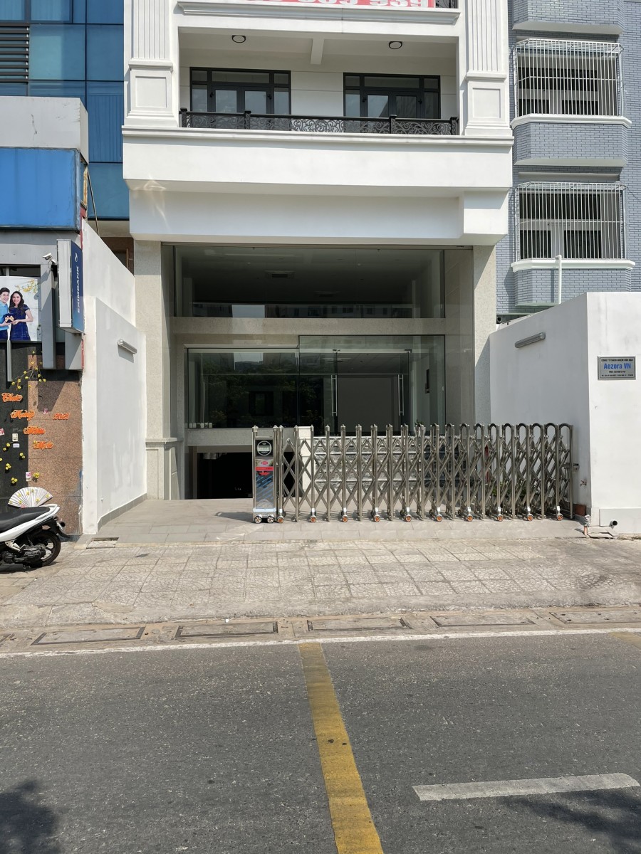 Cho thuê văn phòng mặt tiền Võ Văn Kiệt mới xây sàn đẹp trong suốt mặt kính, chính chủ