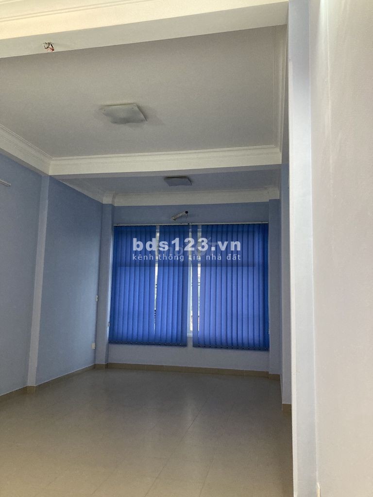 Cho thuê nhà nguyên căn MT Nguyễn Thông Quận 3 - trệt 2 lầu 5x18m nhà sạch sẽ dọn vào ở hay kinh doanh ngay