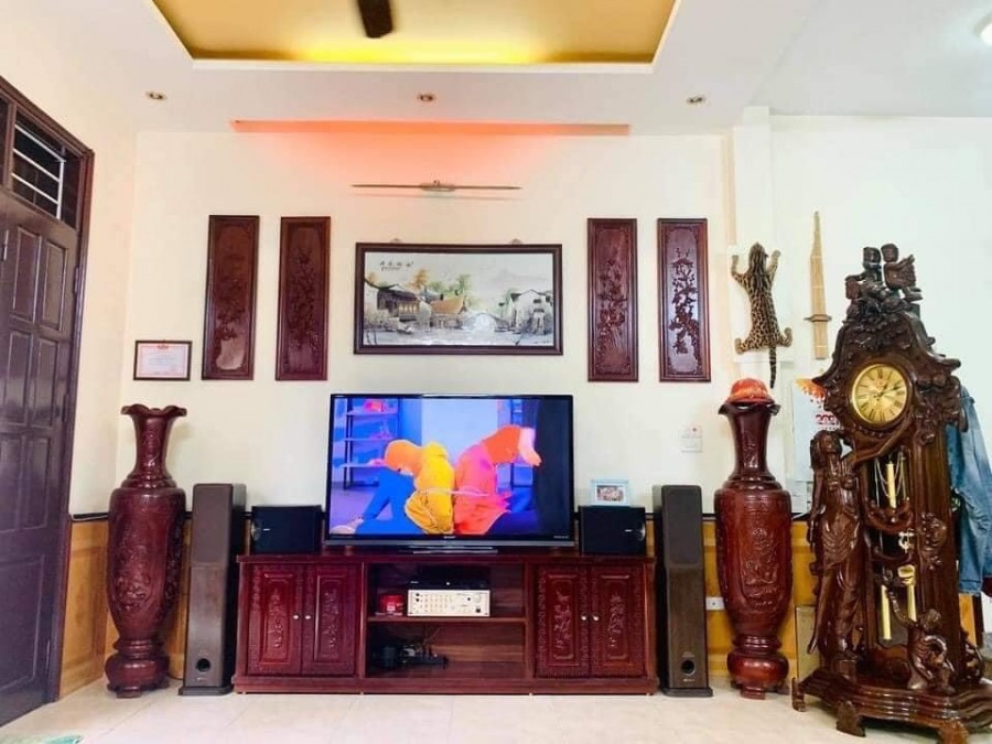 Nhà Mặt Phố Ngọc Lâm Long Biên 230m2 x 2t mặt tiền 6,5m, bất chấp các loại hình kinh doanh, nhỉnh 30tỷ.