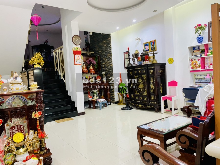 Bán nhà mặt tiền kinh doanh khu dân cư Hồng Long phường Hiệp Bình Phước Tp. Thủ Đức
