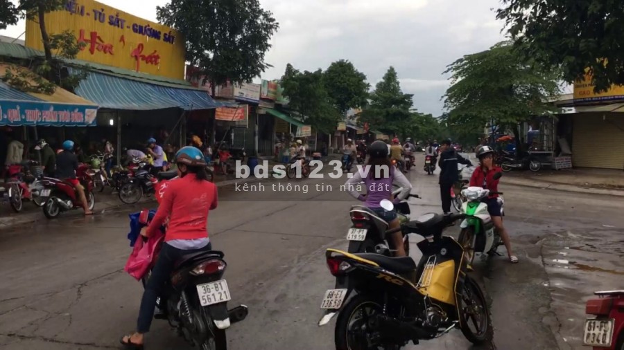 Về quê đầu tư gần nhà, cần bán lại lô đất gần chợ giá rẻ full thổ cư