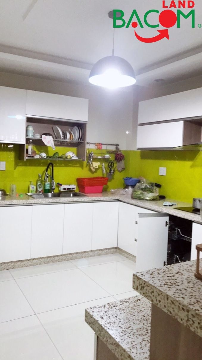 Bán nhà 1 trệt 2 lầu Tam Hoà, gần giáo xứ Bùi Thái, sổ hồng riêng, hẻm thông đường xe hơi