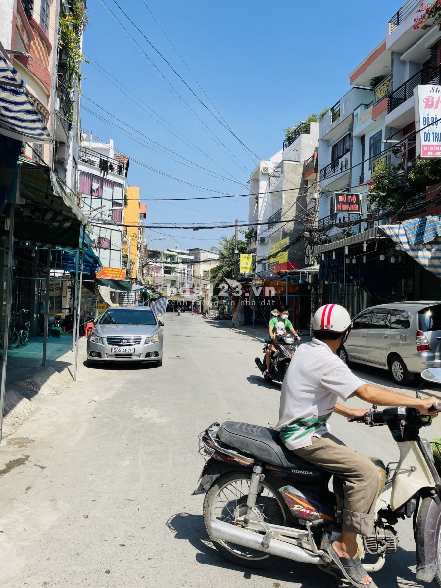 Bán lỗ nhà MT Chợ thạnh đông tây GV 4x20