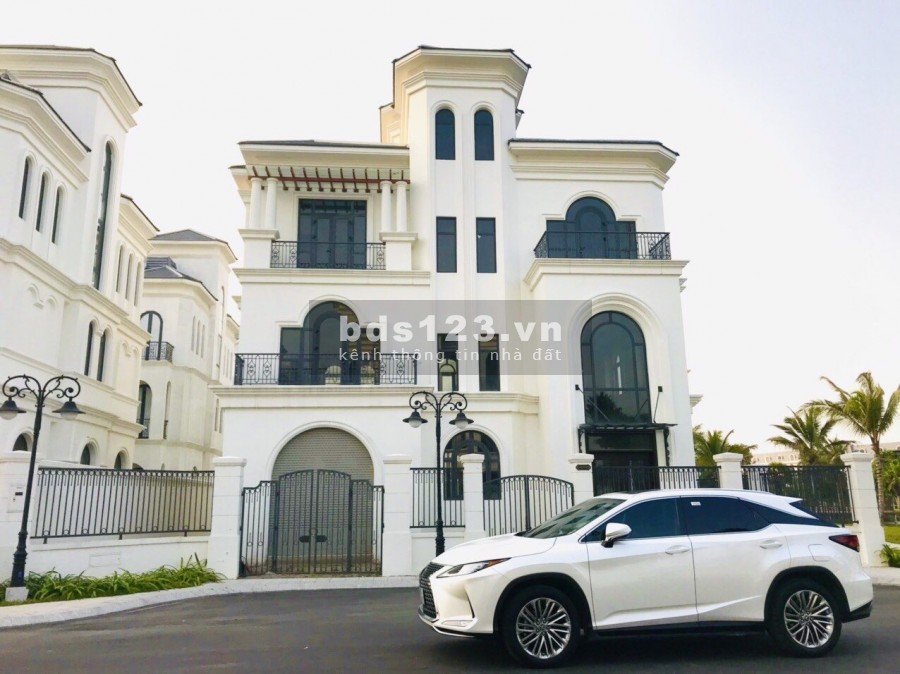 Bán biệt thự góc Ngọc Trai Vinhomes Ocean Park 316m2, 3.5 tầng, View công viên liên hệ 0973781843