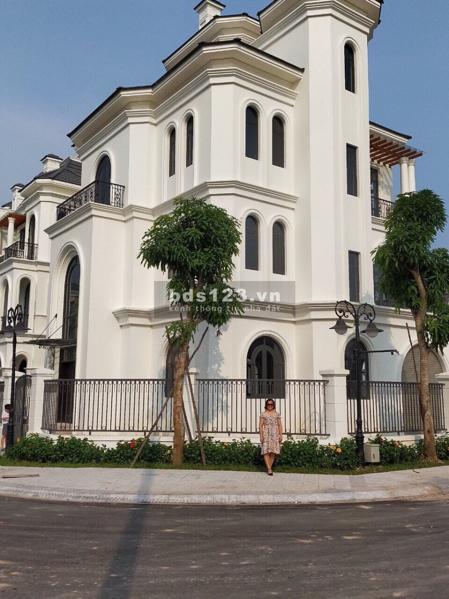 Bán biệt thự góc Ngọc Trai Vinhomes Ocean Park 316m2, 3.5 tầng, View công viên liên hệ 0973781843