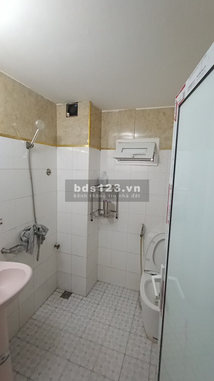 Cho thuê nhà Ngõ 72 Nguyễn Trãi, 4T*3PN, điều hòa, nóng lạnh, ngõ 3 gác