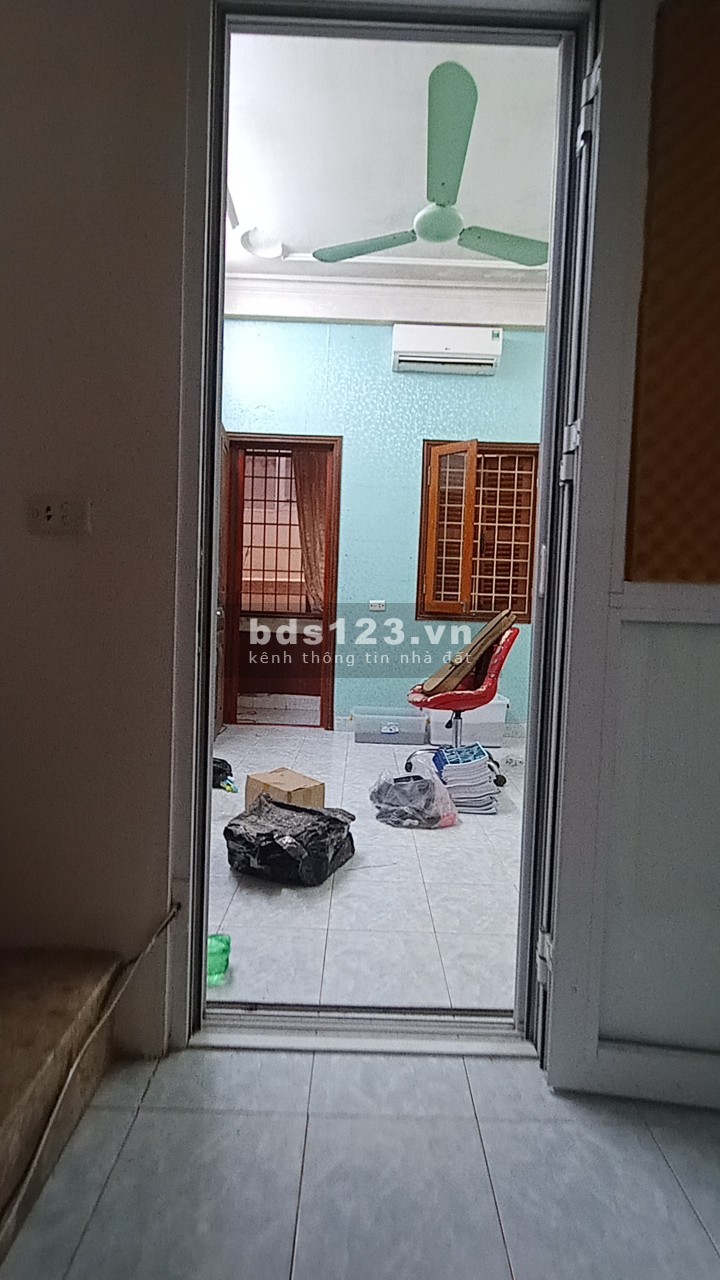 Cho thuê nhà Ngõ 72 Nguyễn Trãi, 4T*3PN, điều hòa, nóng lạnh, ngõ 3 gác