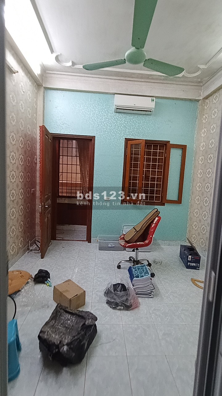 Cho thuê nhà Ngõ 72 Nguyễn Trãi, 4T*3PN, điều hòa, nóng lạnh, ngõ 3 gác