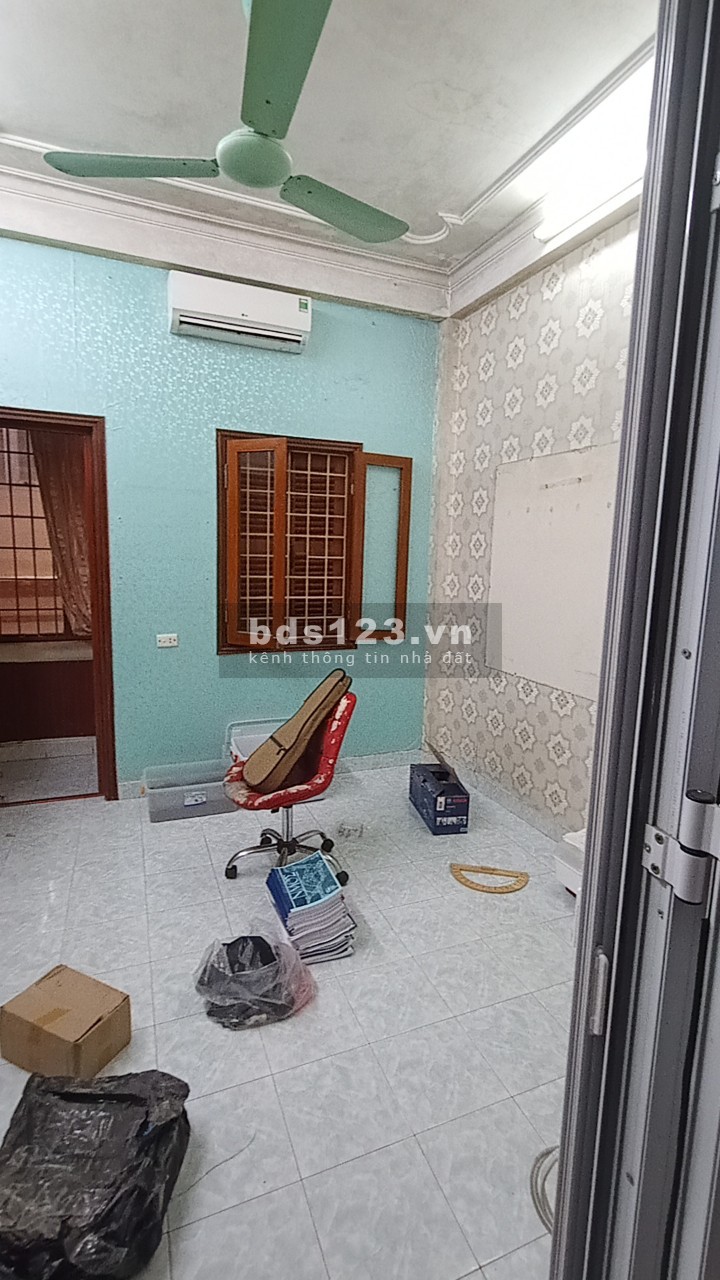 Cho thuê nhà Ngõ 72 Nguyễn Trãi, 4T*3PN, điều hòa, nóng lạnh, ngõ 3 gác