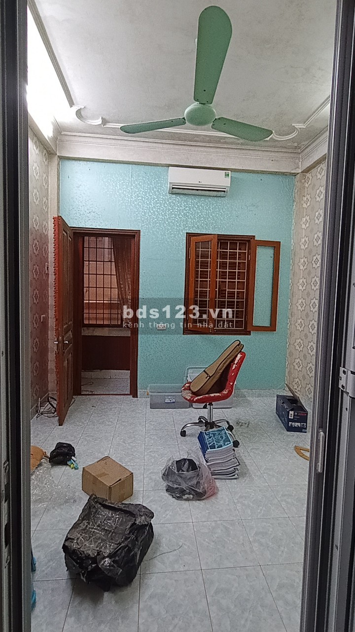 Cho thuê nhà Ngõ 72 Nguyễn Trãi, 4T*3PN, điều hòa, nóng lạnh, ngõ 3 gác