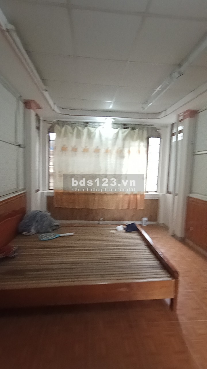 Cho thuê nhà Ngõ 72 Nguyễn Trãi, 4T*3PN, điều hòa, nóng lạnh, ngõ 3 gác