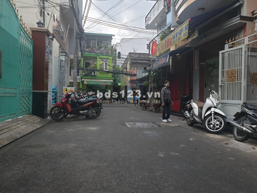 Nhà HXH Lý Thường Kiệt, 4PN 4WC, giá 16 triệu còn TL