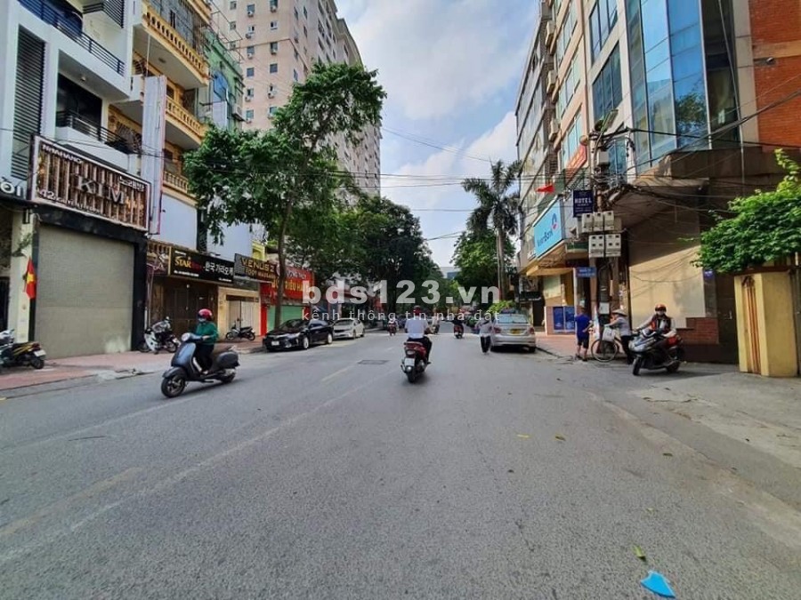 Bán nhà phố Vạn Kiếp, giao Trần Hưng Đạo, lô góc 3 thoáng
