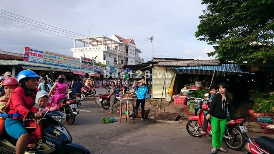 Về quê đầu tư gần nhà, cần bán lại lô đất gần chợ giá rẻ full thổ cư