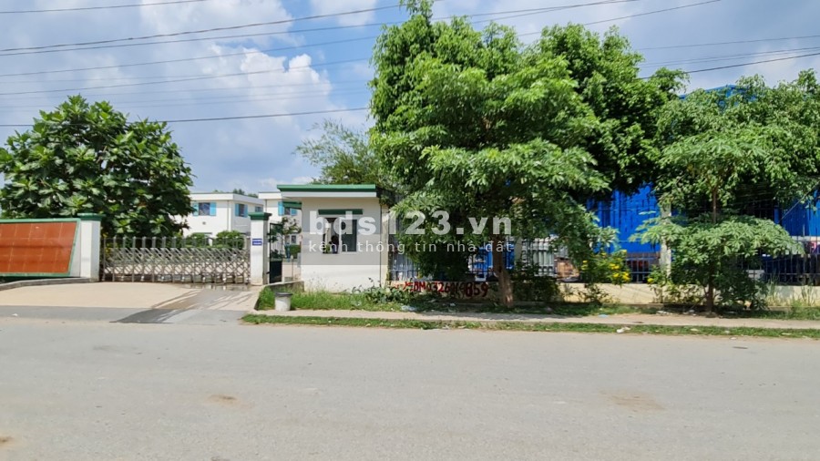 Bán xưởng 28.000m2 giá 180 tỷ trong khu công nghiệp gần Tân Đô, Đức Hòa, Long An