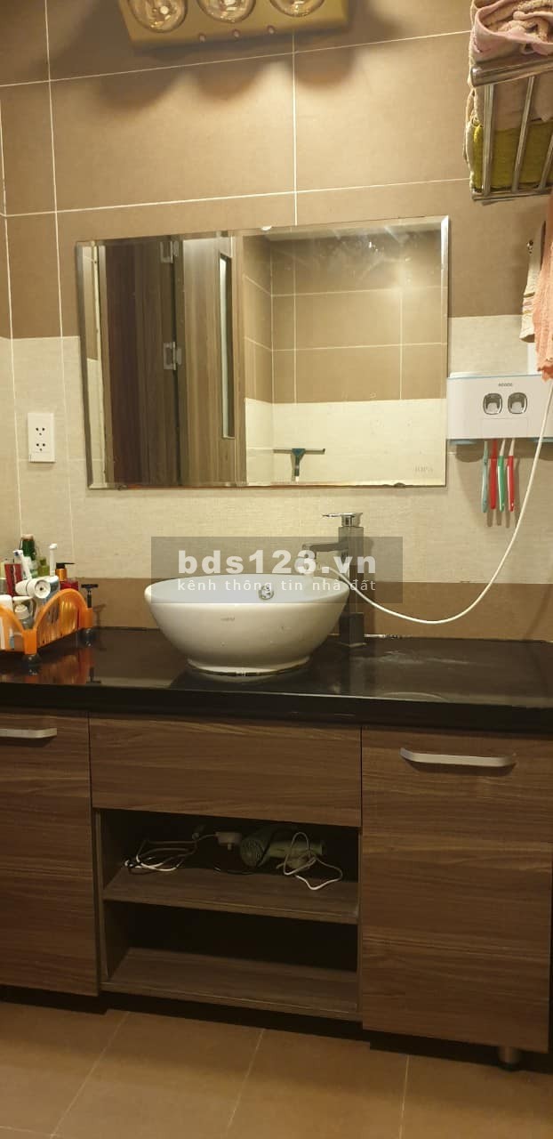 Bán căn hộ chung cư Berriver N03, mt 390 Nguyễn Văn Cừ, khu an ninh