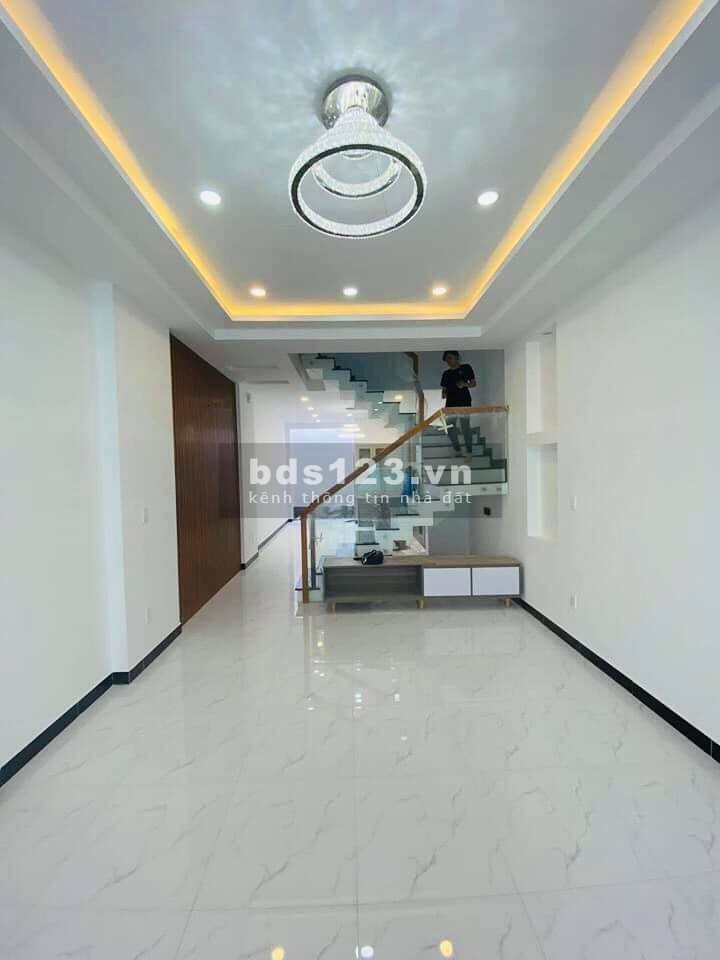 Bán nhà HXH Trung tâm Tân Thới Hiệp Quận 12, 55m2 giá chỉ 4.3 tỷ thương lượng