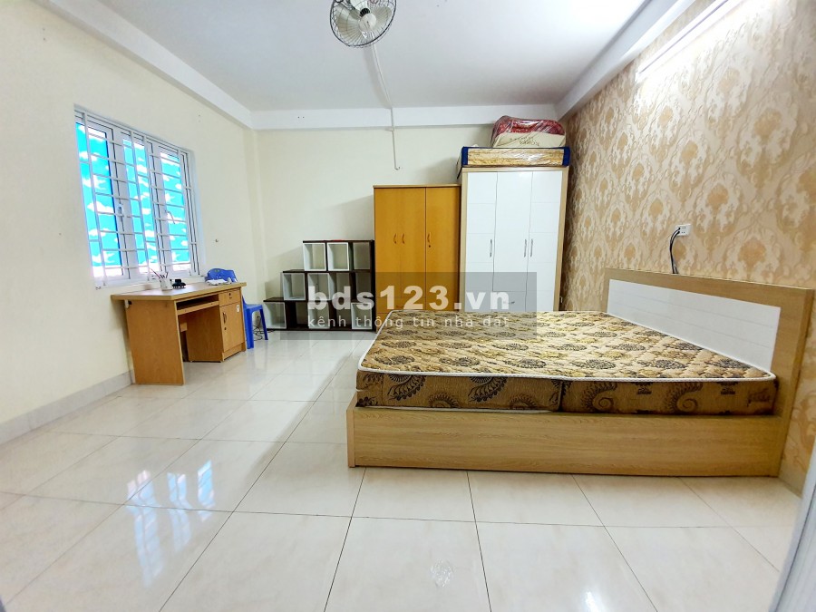 Hoàng Mai Ngõ rộng Ô tô đỗ cổng kd 50m2 Gía 4,5 tỷ, liên hệ chính chủ