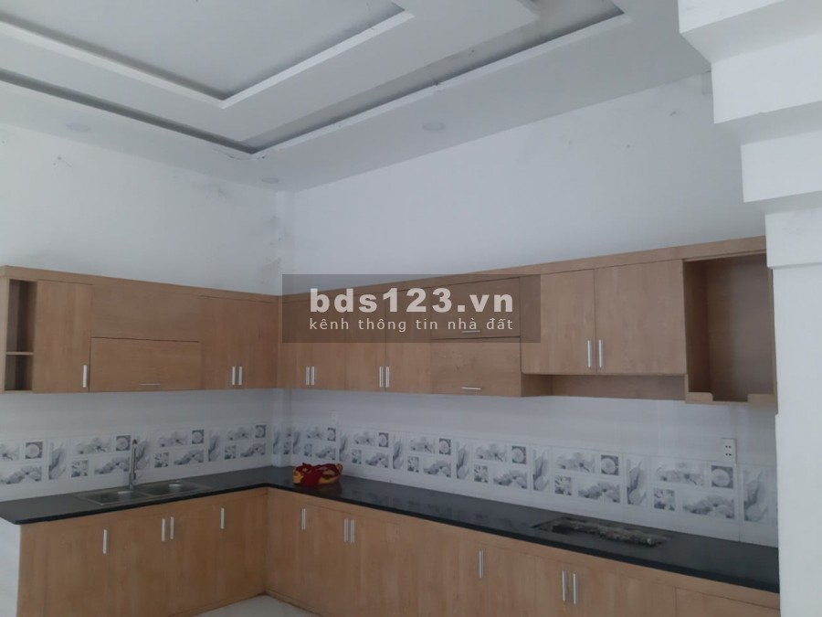 Mình Cần Bán Nhà Cách Đường Đinh Thiện, Bình Chánh 4Km