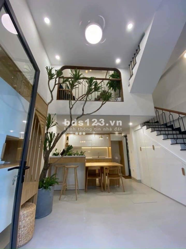 Ngọc Lâm. Bán nhà mặt phố, kinh doanh, ở hoặc cho thuê 14,15 triệu.
