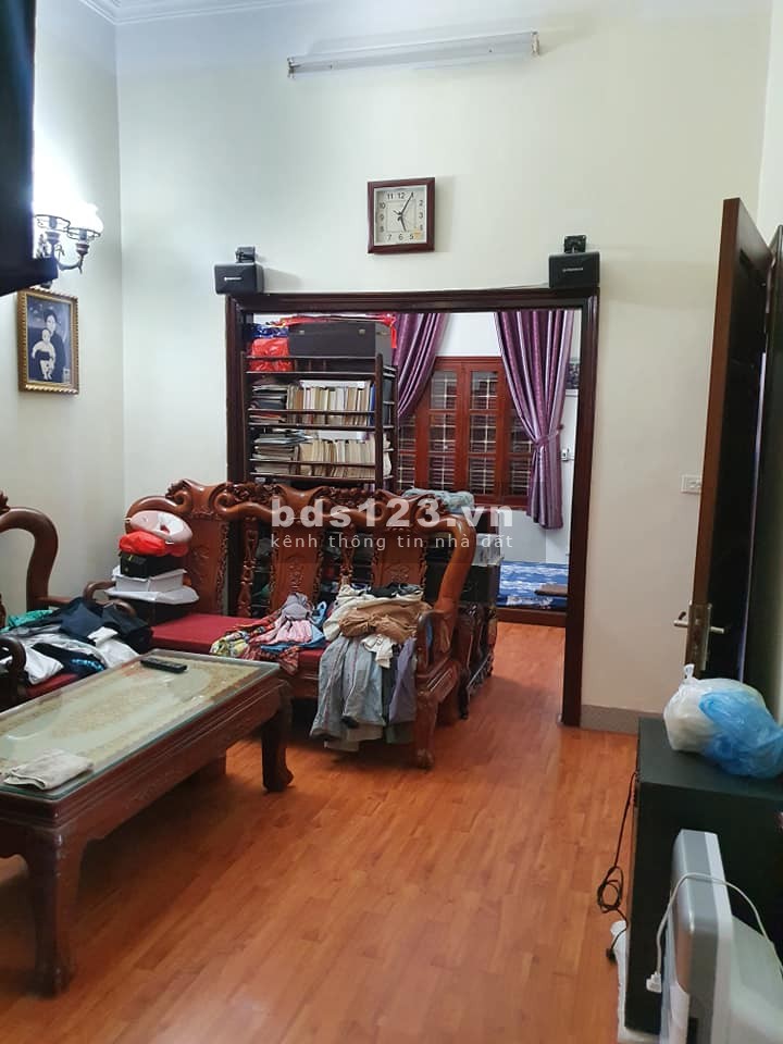 Bán gấp nhà phố Nguyễn Trãi, ngõ ô tô, lô góc, dt 85m2x3T, giá 9.5 tỷ