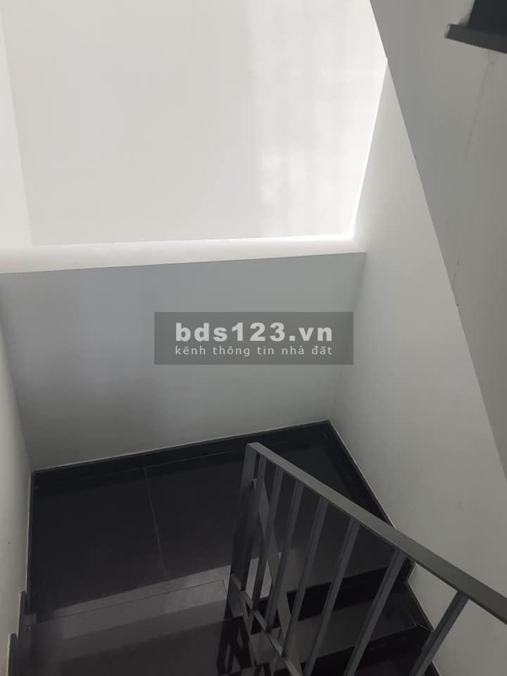 Bán Nhà Phố Trung Tâm Quận Gò Vấp. DT: 57m2. LH: 0932155399.