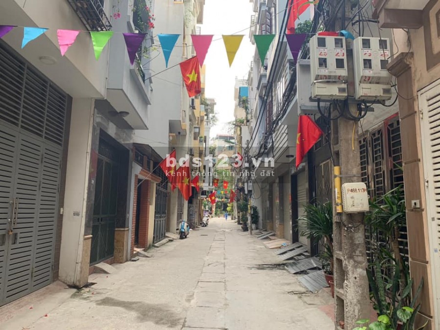 Bán nhà phân lô ngõ 193 Trung Kính, Cầu giấy 70m*5Tầng, đường 7m ô tô cho thuê 400tr/năm 0988296228