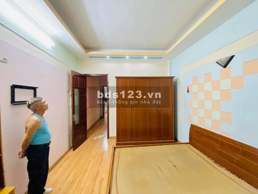 Hàng hiếm nhà đẹp Thái Thịnh, Quận Đống Đa, ngõ thoáng, chủ cần tiền bán gấp