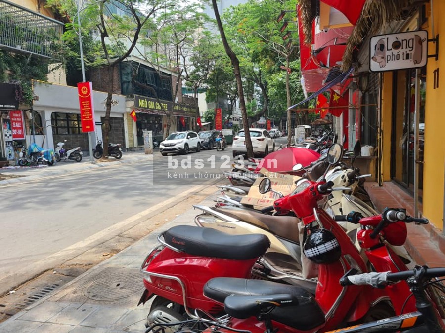 Bán mặt phố của đường Ngọc Hồi, Hoàng Mai kinh doanh 300mx5T, mt12m, nhỉnh 20 tỷ