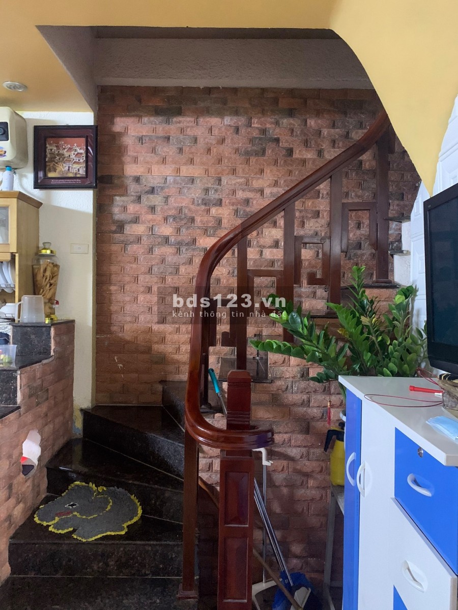 Bán nhà quận Hoàng Mai 40m MT 4m nhỉnh 3 tỷ nhà đẹp ở ngay