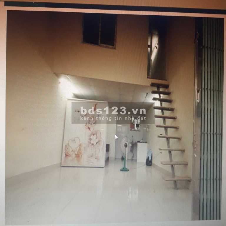 Bán nhà đẹp Lĩnh Nam, Dt 31m2 x 2T, mặt ngõ 3 gác chỉ hơn 500 triệu