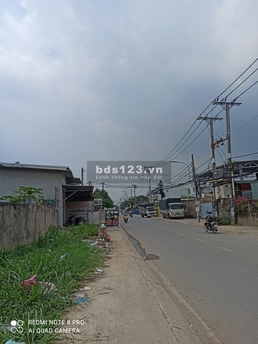 Cần bán đất mặt tiền đường Phạm Văn Sáng, Hóc Môn 20tr/m2